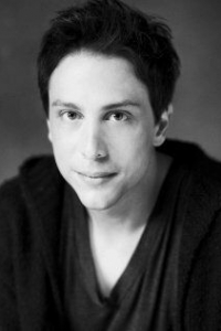 Альваро Флорес