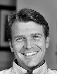 Крис Хелтон