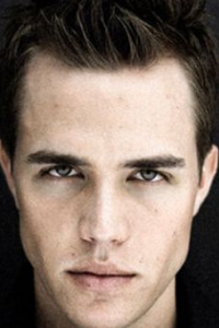 Крис Оливеро