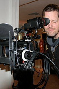 Логан Томас