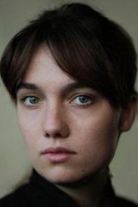 Нелл Барлоу