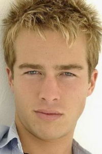 Райан Карнес