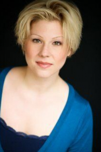 Стефани Курцуба