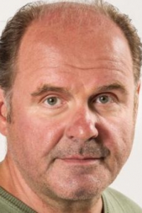 Август Шмёльцер