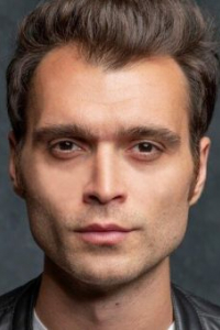 Хакан Курташ