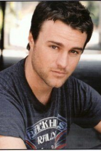 Оливер Макреди