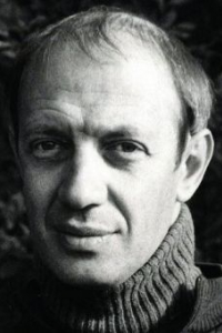 Илья Авербах