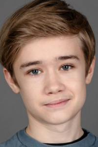 Денис Сериков