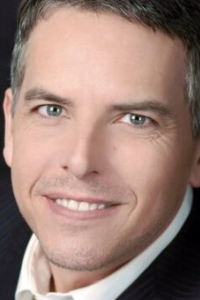 Дэвид Стюарт