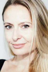 Сара Догг Асгерсдоттир