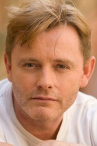 Стефан Эллиотт