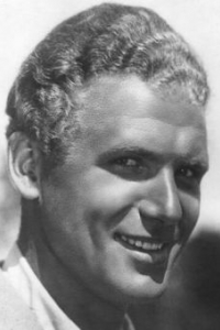 Александр Кулаков