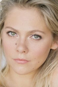 Лили Коулес