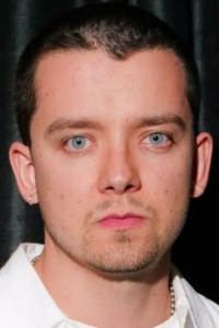 Эйса Баттерфилд