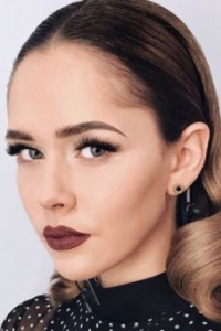 Юлия Санина