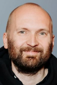 Николай Ларионов