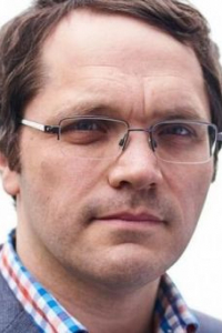 Мэттью Холнесс