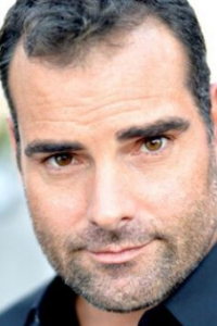 Брайан Перри