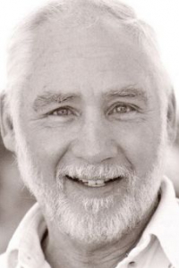 Роберт М. Янг