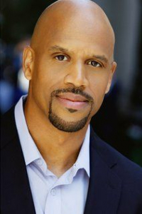 Энтони Томас