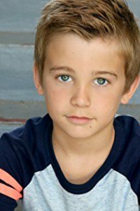 Паркер Бейтс