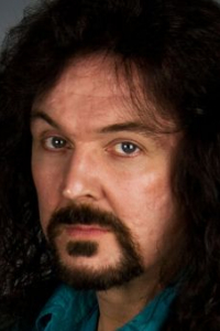 Уолли Вингерт