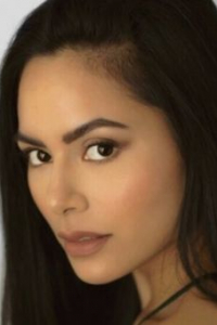 Николь Хомбрэбуено