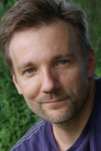 Руслан Великохатный