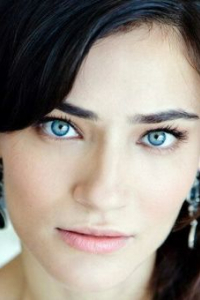 Саадет Аксой