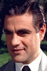 Стефанос Стратигос