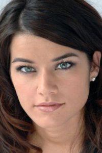 Анна Колвелл