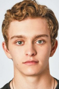 Гэвин Льюис