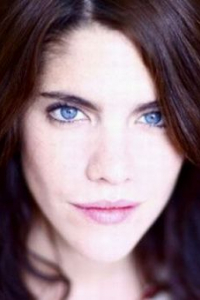 Джулия Молху