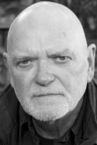 Энгус МакИннес