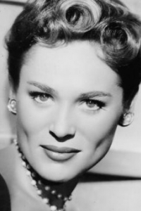 Белла Дарви