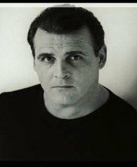 Кен Симмонс