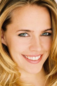 Джессика Барт