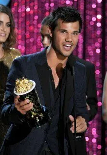 Церемония вручения премии MTV Movie Awards 2012